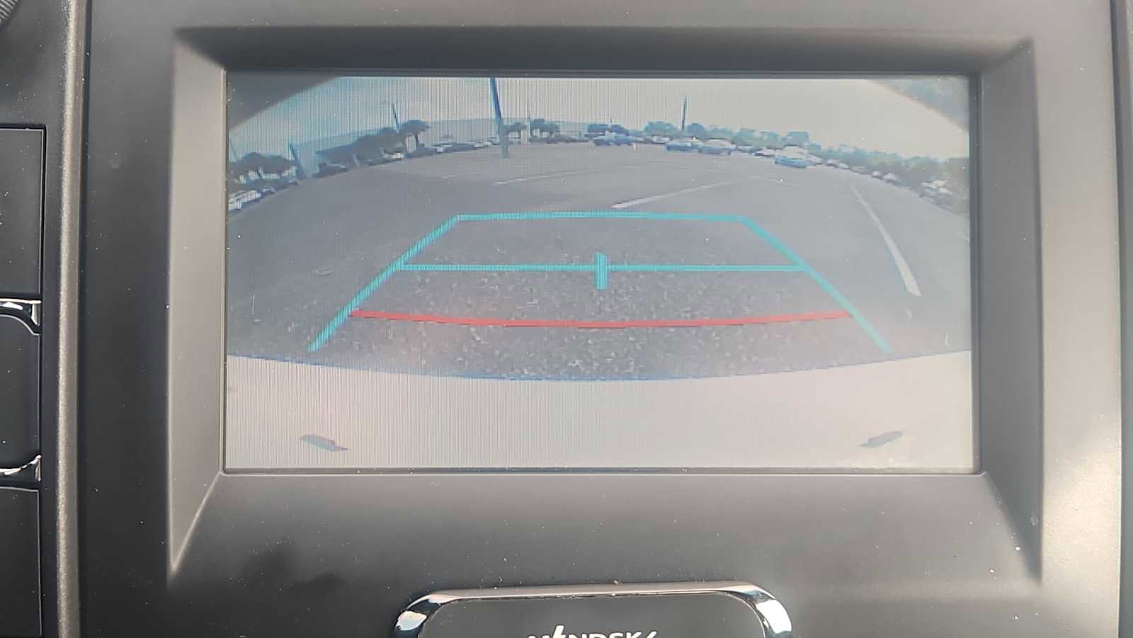 Used 2015 Toyota Camry SE FWD image 23