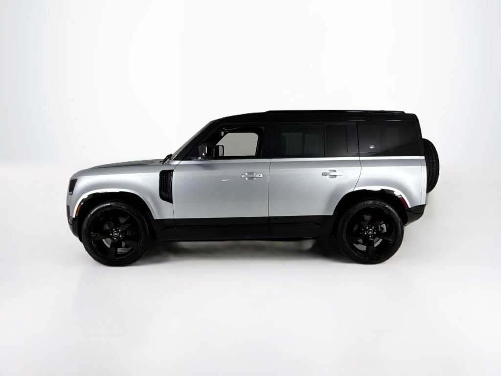 Used 2022 Land Rover Defender 110 X-Dynamic HSE AWD/4WD image 2