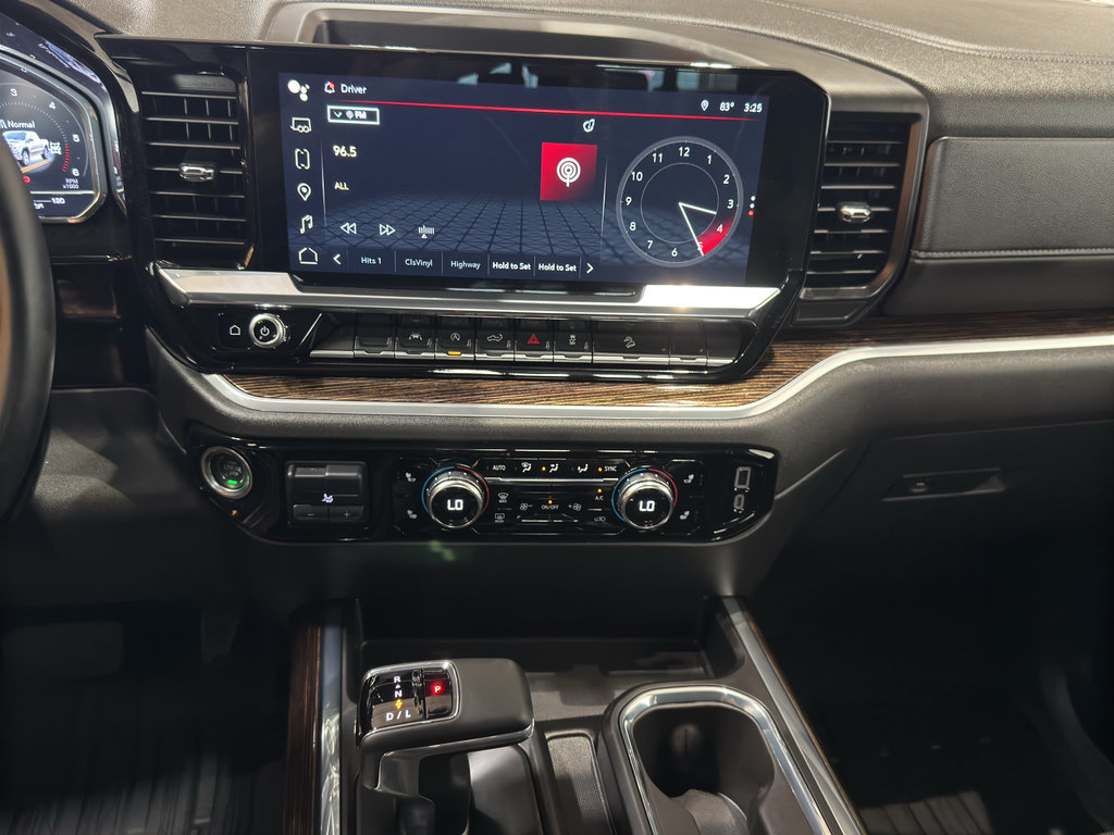 Used 2025 GMC Sierra 1500 Elevation w/ Preferred Package AWD/4WD image 31