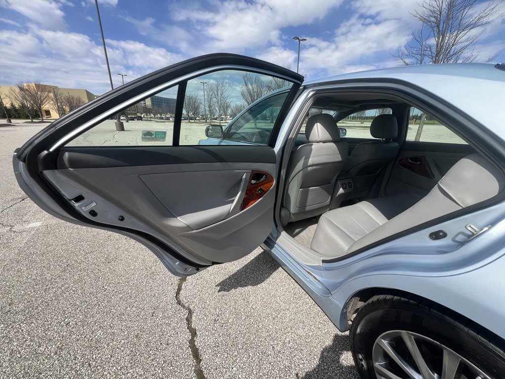 Used 2010 Toyota Camry Hybrid image 14