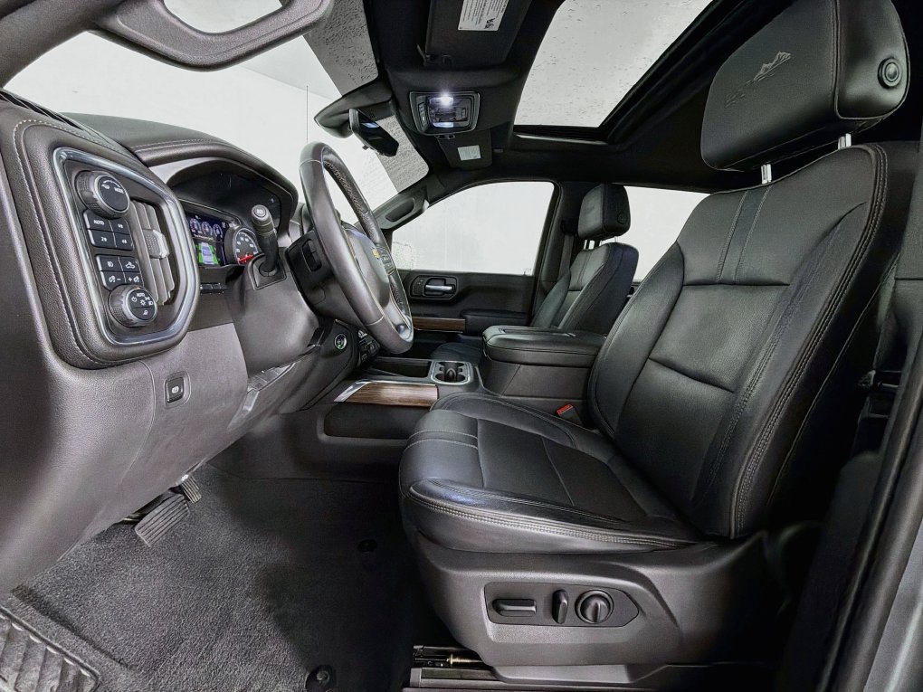 Used 2020 Chevrolet Silverado 1500 High Country w/ Technology Package AWD/4WD image 12