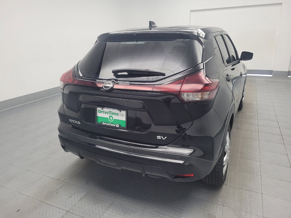 Used 2022 Nissan Kicks S FWD image 7