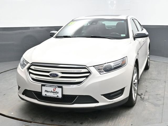 Used 2018 Ford Taurus Limited AWD/4WD image 2