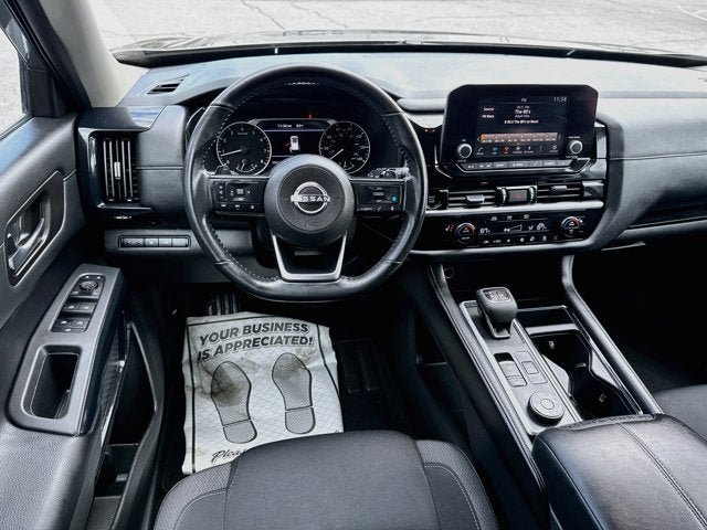 Certified 2025 Nissan Pathfinder SV AWD/4WD image 18