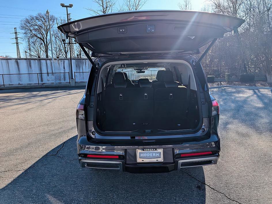 New 2026 INFINITI QX80 Luxe w/ Cargo Package image 23