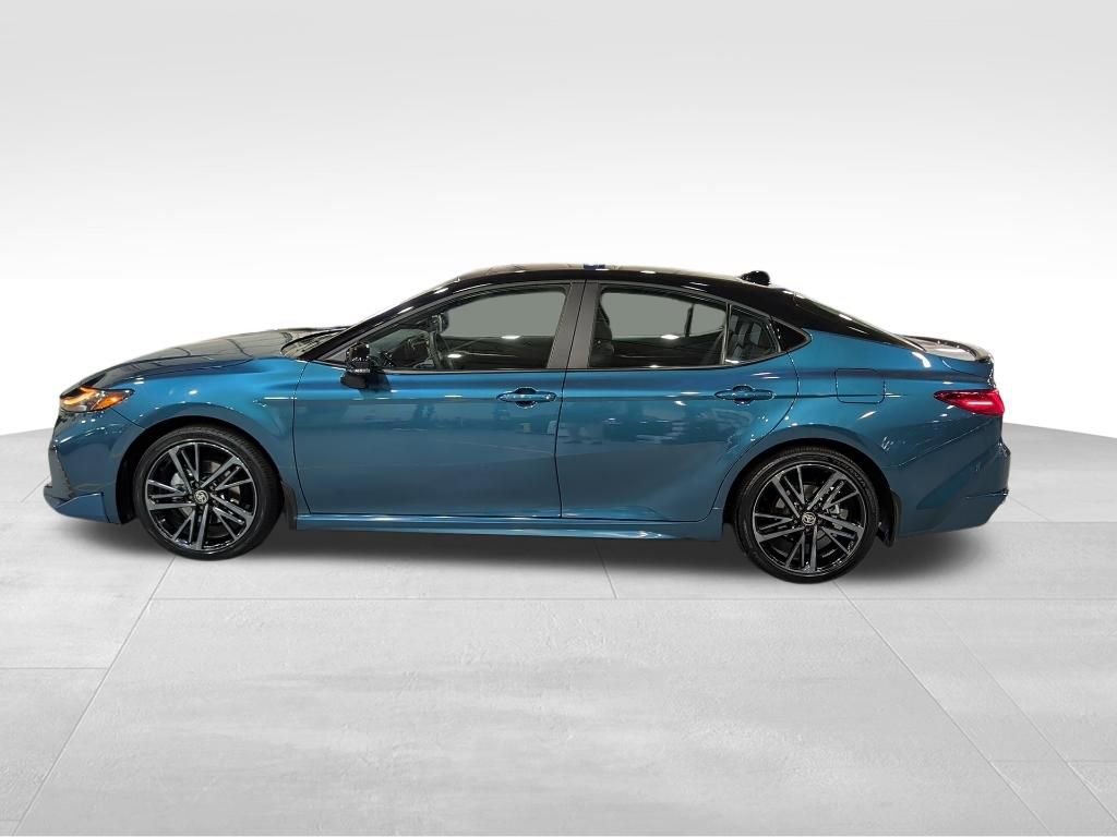 Used 2025 Toyota Camry XSE image 4