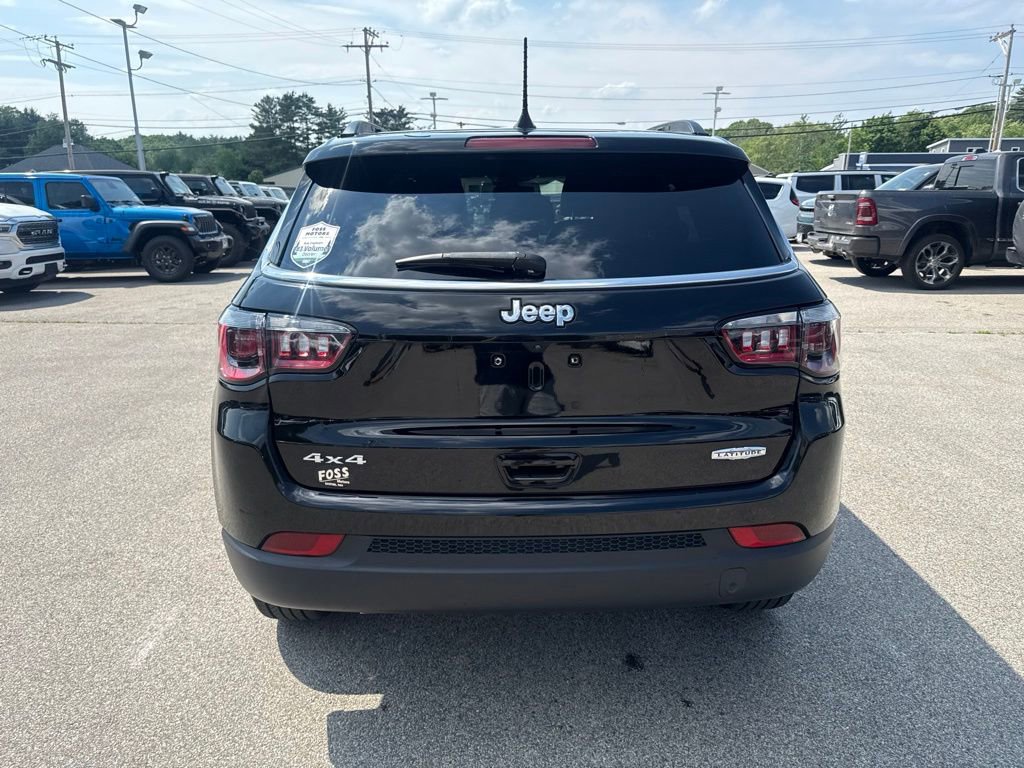 Certified 2023 Jeep Compass Latitude w/ Convenience Group AWD/4WD image 4