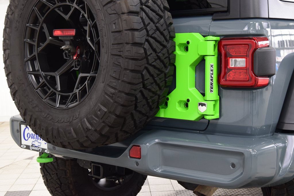 Used 2024 Jeep Wrangler Unlimited Rubicon w/ Safety Group AWD/4WD image 19