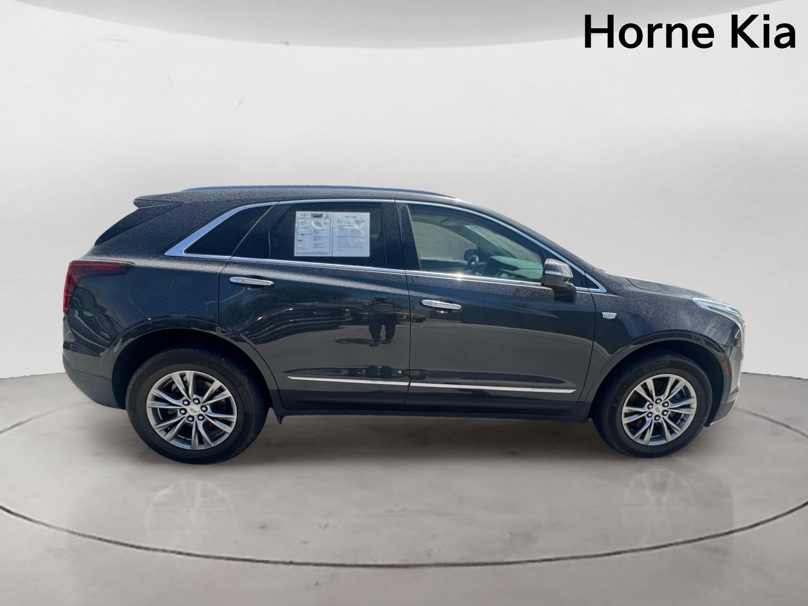 Used 2022 Cadillac XT5 Premium Luxury FWD image 3