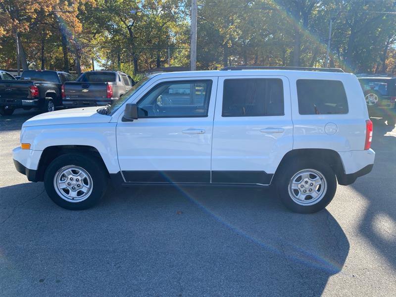 Used 2015 Jeep Patriot Sport w/ Power Value Group image 2