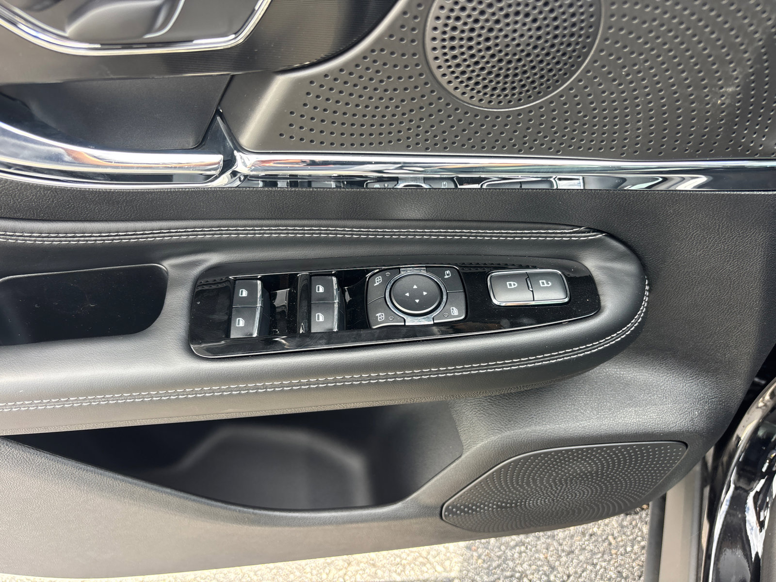 New 2026 Lincoln Corsair Premiere AWD/4WD image 14