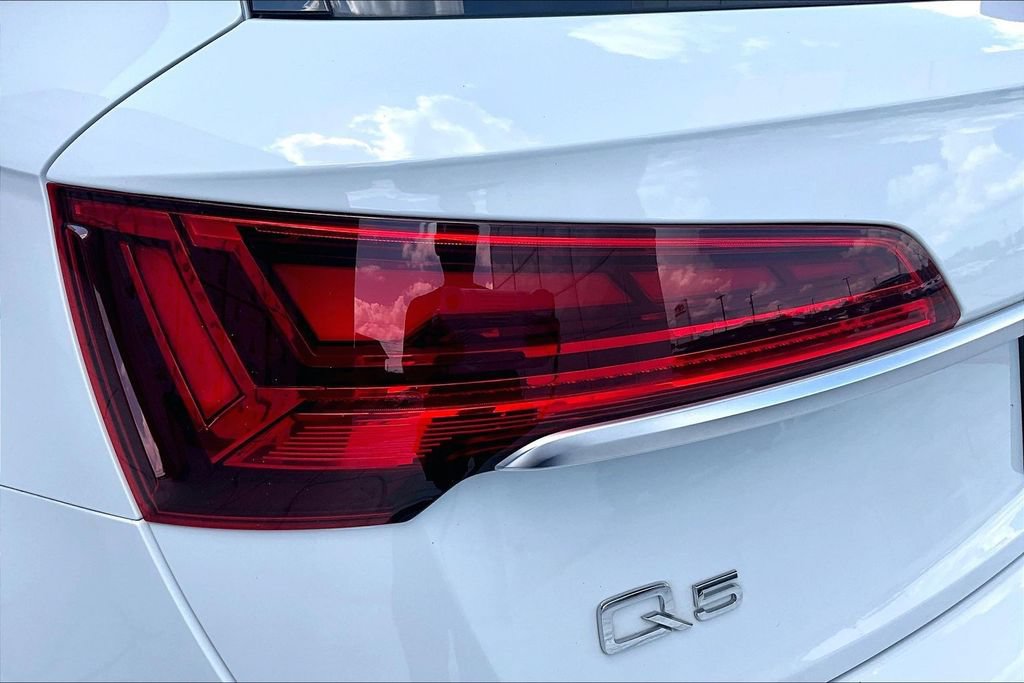 Used 2021 Audi Q5 e Prestige w/ Prestige Package AWD/4WD image 23