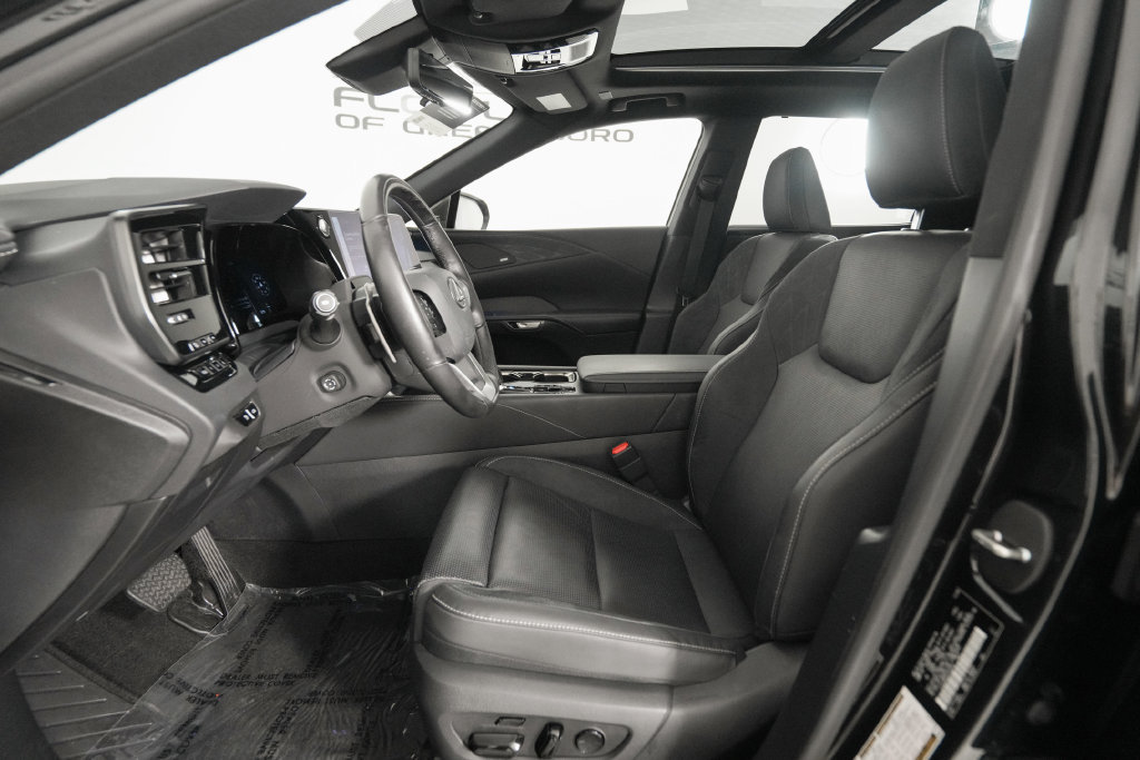 Certified 2025 Lexus RX 450h AWD w/ Convenience Package image 9
