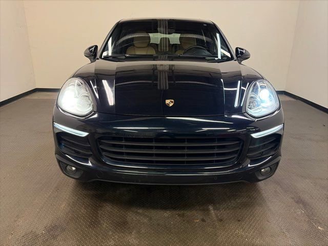 Used 2016 Porsche Cayenne w/ Premium Package image 3