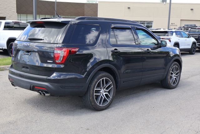 Used 2018 Ford Explorer Sport w/ Equipment Group 401A AWD/4WD image 4