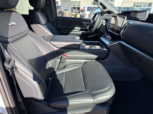 New 2026 Ford Expedition Platinum w/ Stealth Performance Package AWD/4WD image 14