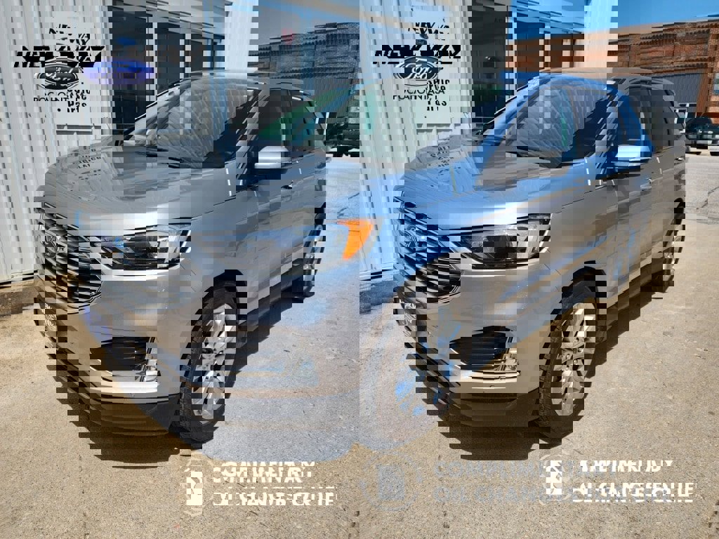Used 2024 Ford Edge Titanium image 1