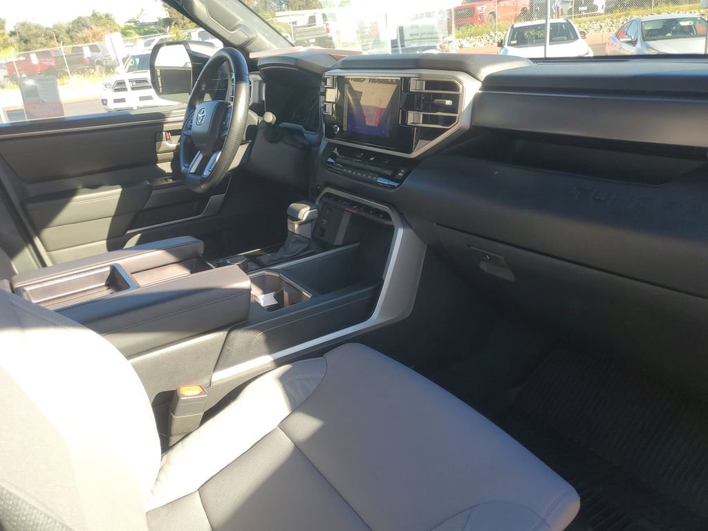 Used 2025 Toyota Tundra SR5 w/ SR5 Convenience Package image 33