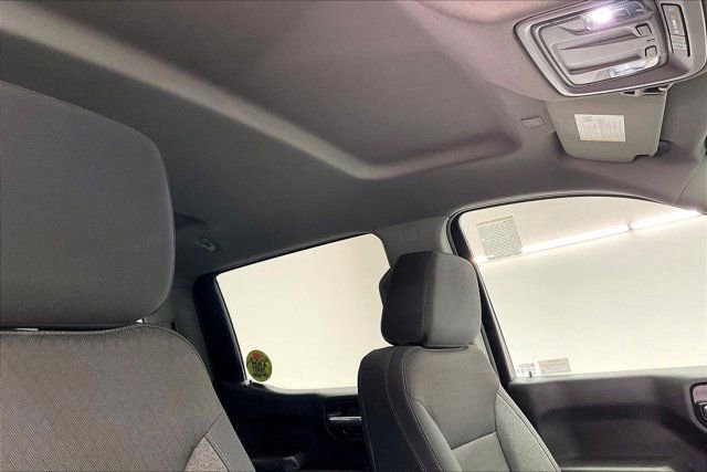 Used 2024 Chevrolet Silverado 1500 Custom image 24