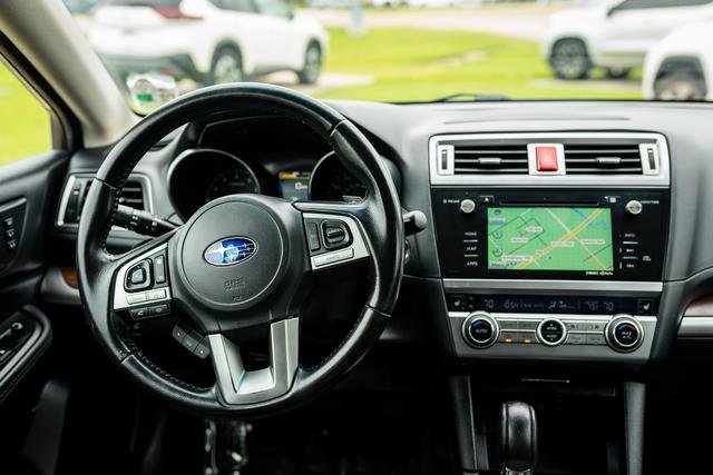 Used 2016 Subaru Outback 2.5i Limited AWD/4WD image 6