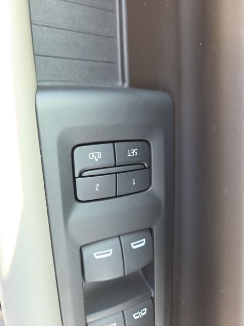 Used 2023 Chevrolet Tahoe LT w/ Luxury Package AWD/4WD image 21