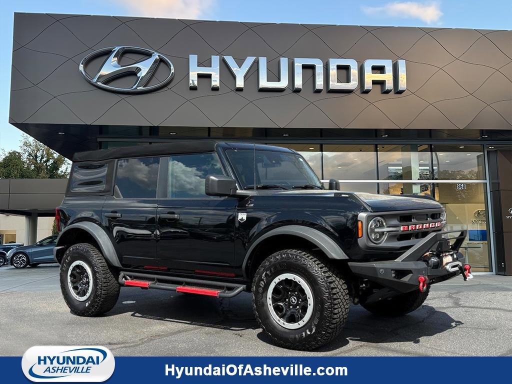 Used 2023 Ford Bronco Big Bend w/ Sasquatch Package video 1