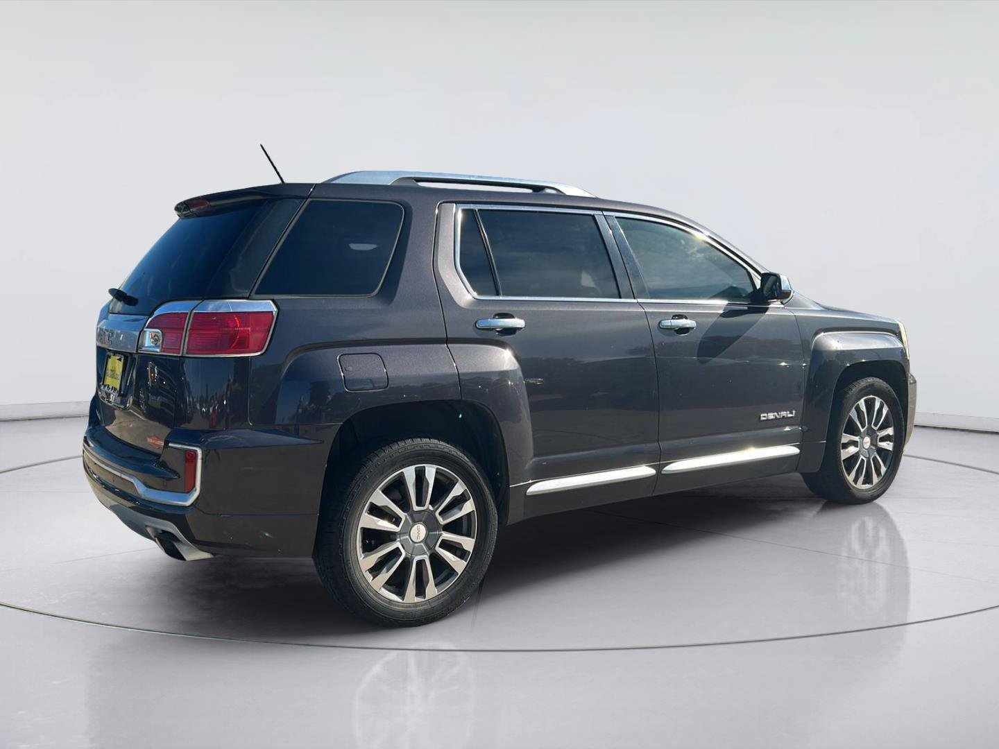 Used 2016 GMC Terrain Denali FWD image 4