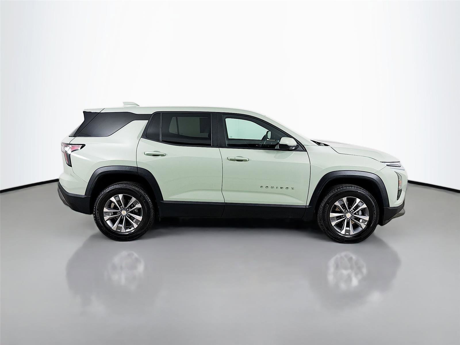 Used 2025 Chevrolet Equinox LT image 10