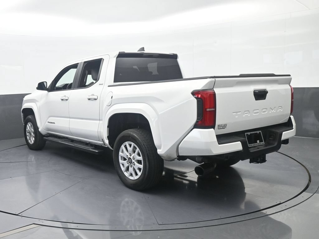 Used 2024 Toyota Tacoma SR5 RWD image 4