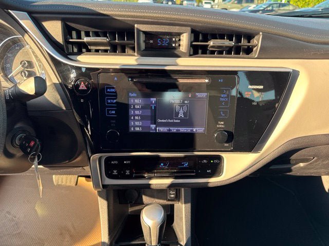 Used 2017 Toyota Corolla LE w/ Carpet Mat Package (TMS) FWD image 14