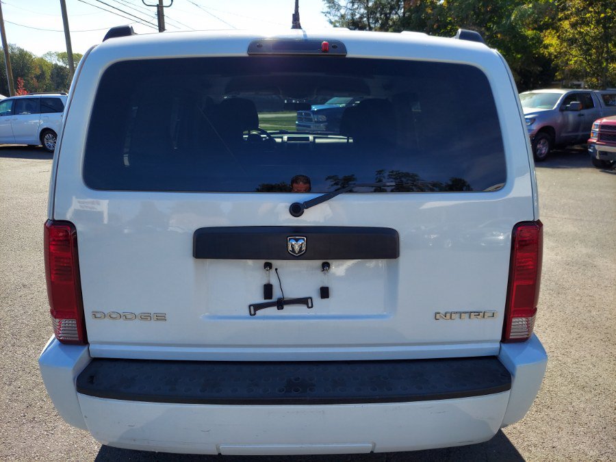 Used 2011 Dodge Nitro Heat AWD/4WD image 5