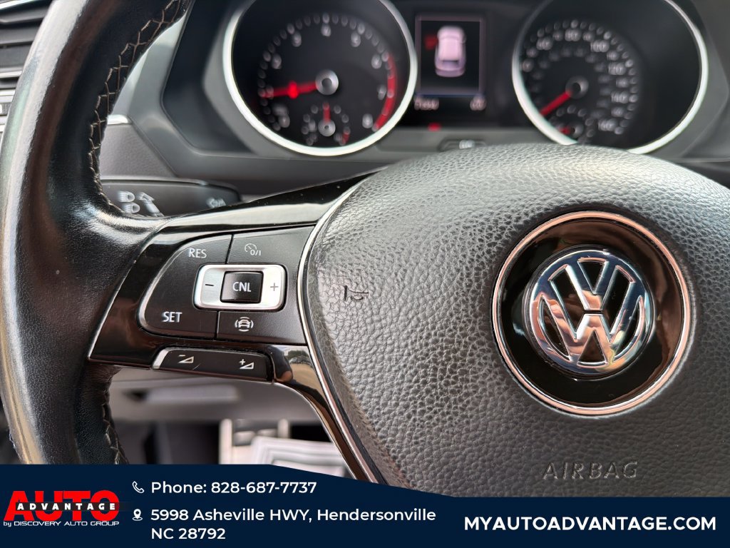 Used 2020 Volkswagen Tiguan SE R-Line AWD/4WD image 21