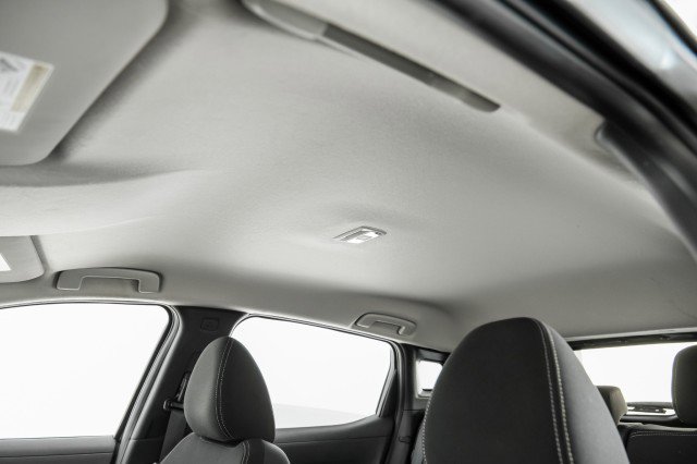 Used 2025 Nissan Kicks SV image 27