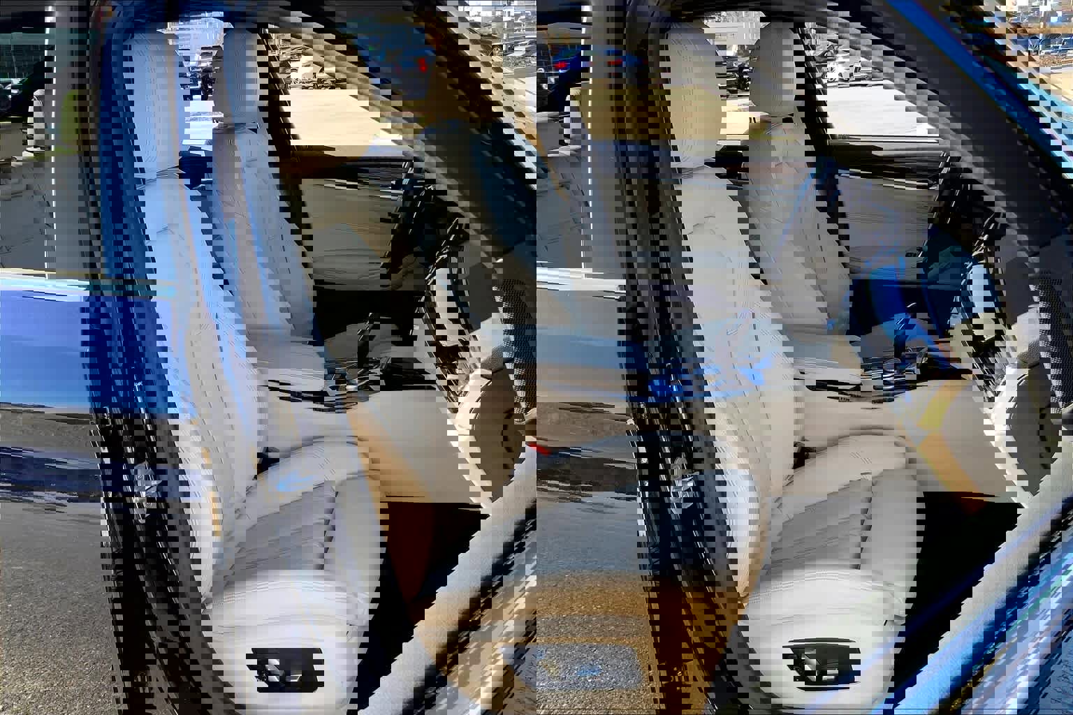 Used 2020 BMW 530i xDrive w/ Premium Package image 8