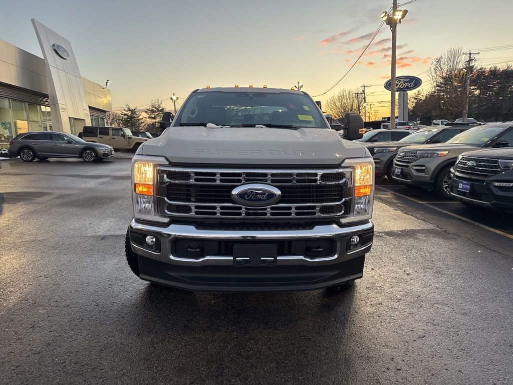 New 2026 Ford F350 XLT w/ FX4 Off-Road Package image 2