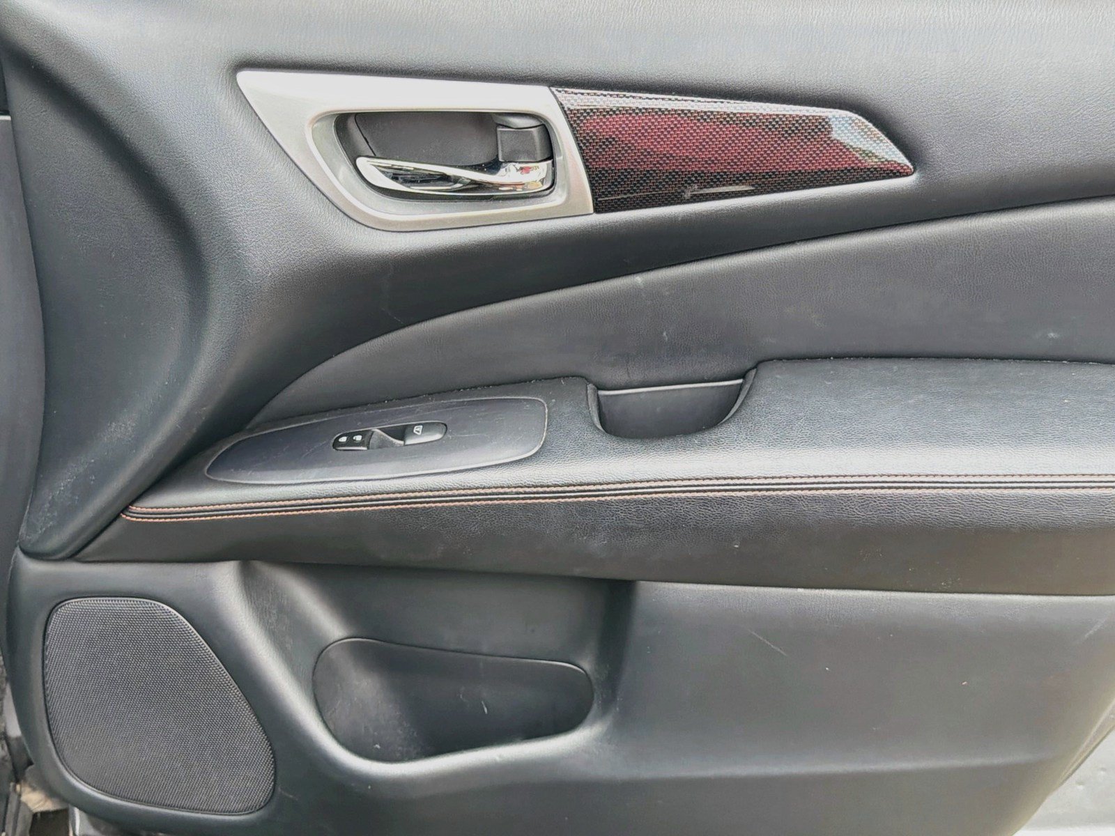 Used 2019 Nissan Pathfinder SL FWD image 56