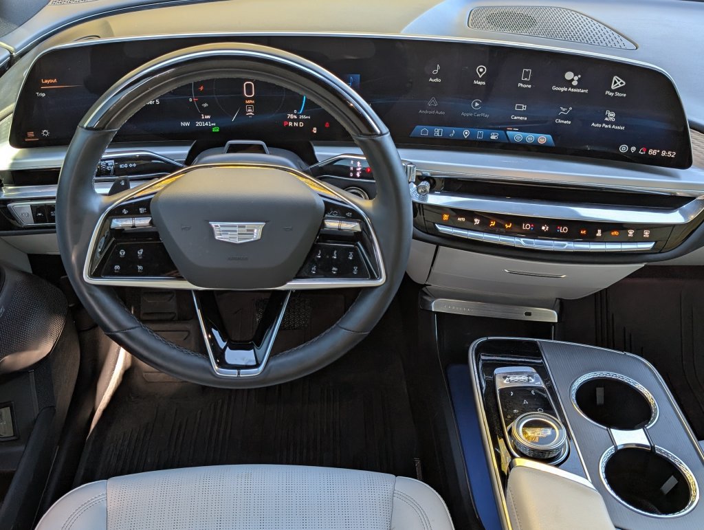 Certified 2024 Cadillac Lyriq Luxury w/ LPO, Floor Liner Package AWD/4WD image 18