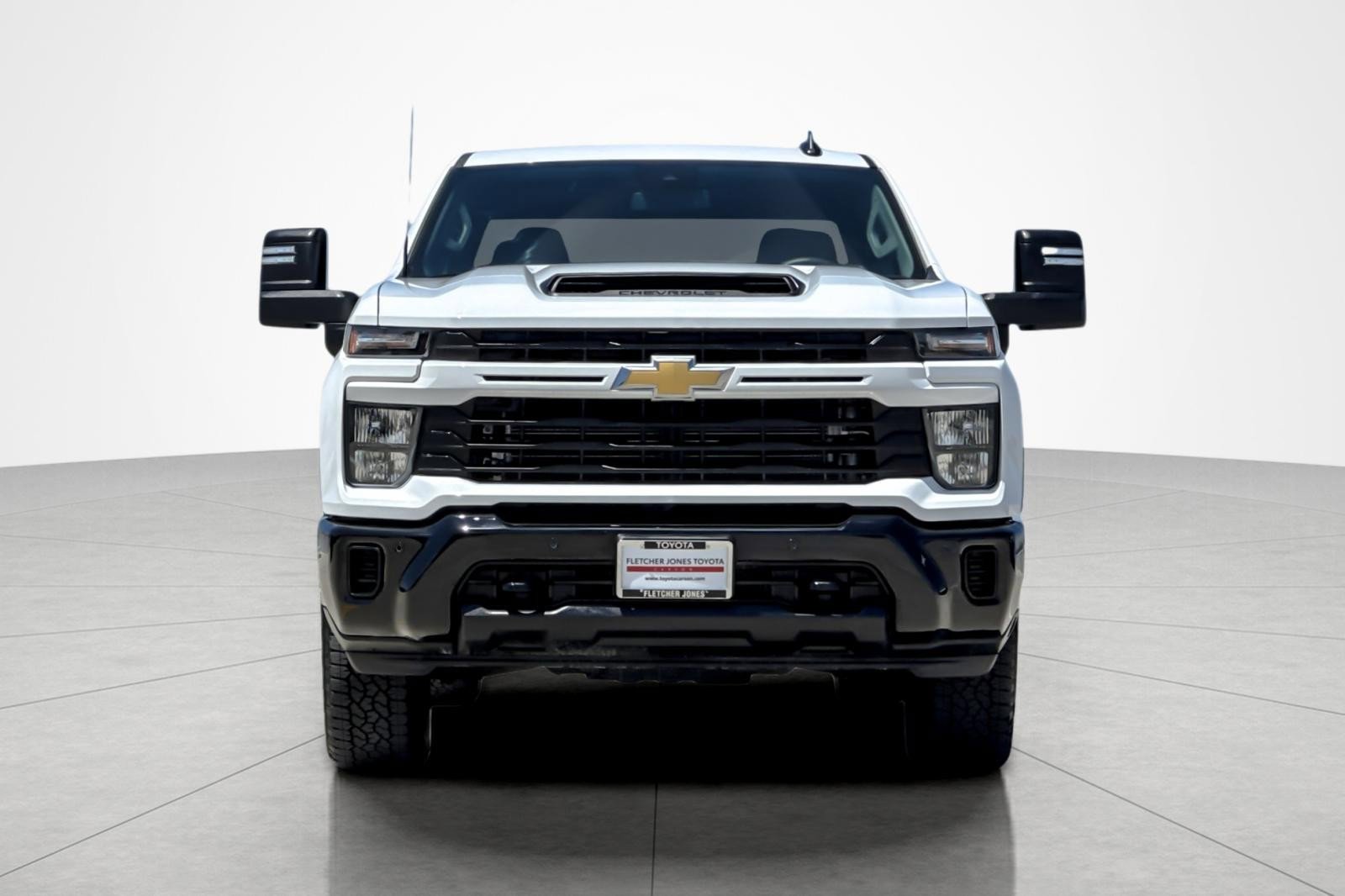 Used 2025 Chevrolet Silverado 2500 Custom w/ Custom Value Package AWD/4WD image 8