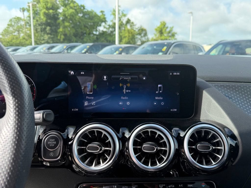 Used 2025 Mercedes-Benz GLA 250 image 16