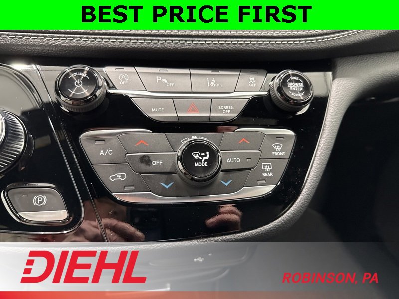 New 2026 Chrysler Pacifica Select image 35