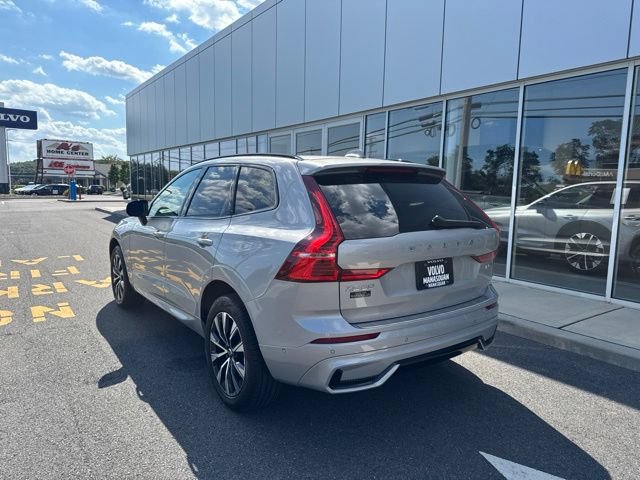 Used 2023 Volvo XC60 B5 Plus w/ Climate Package AWD/4WD image 3