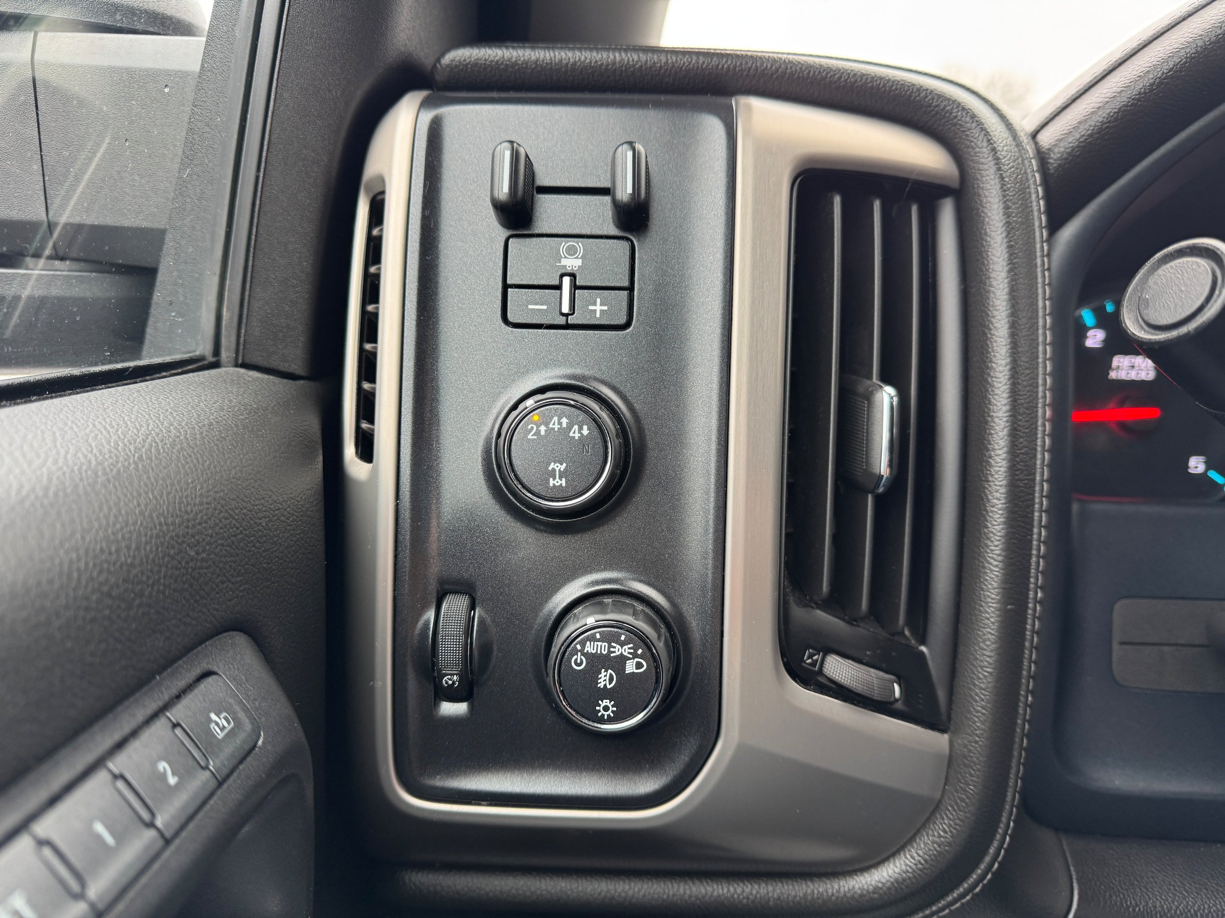 Used 2019 GMC Sierra 2500 Denali w/ Duramax Plus Package AWD/4WD image 20
