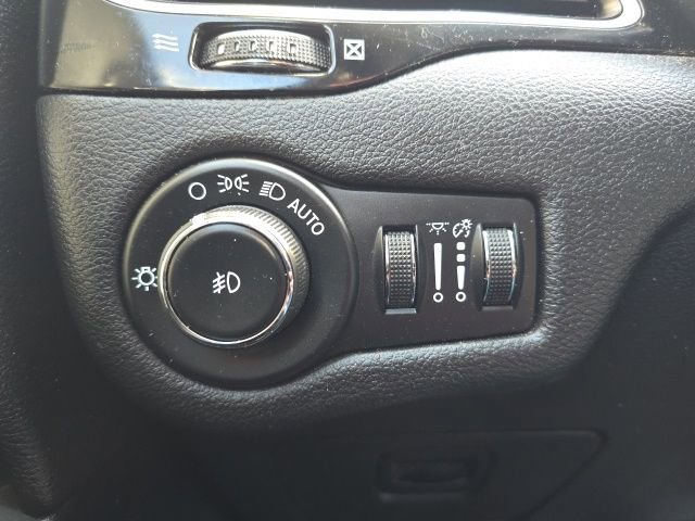 Certified 2019 Jeep Cherokee Latitude Plus image 11