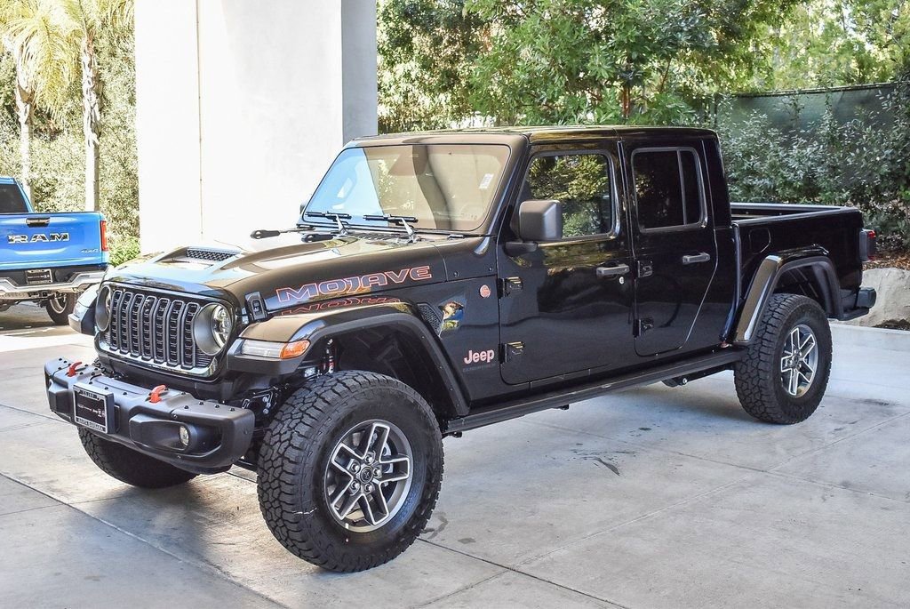 New 2026 Jeep Gladiator Mojave image 3