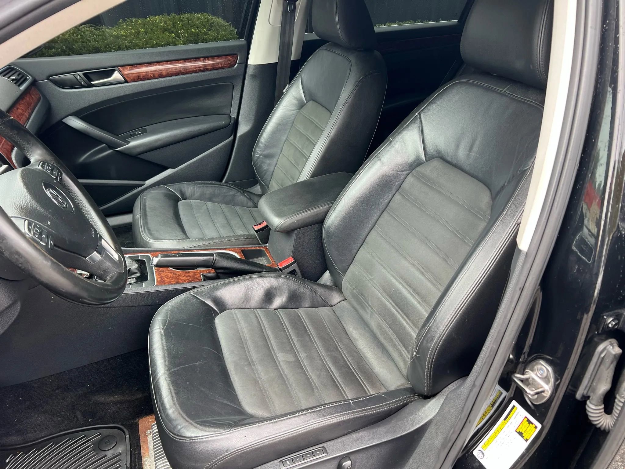 Used 2013 Volkswagen Passat 2.5 SEL Premium image 10