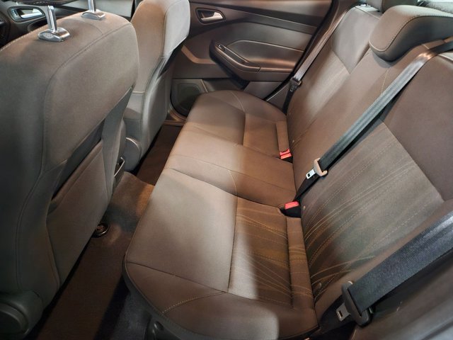 Used 2017 Ford Focus SE image 16
