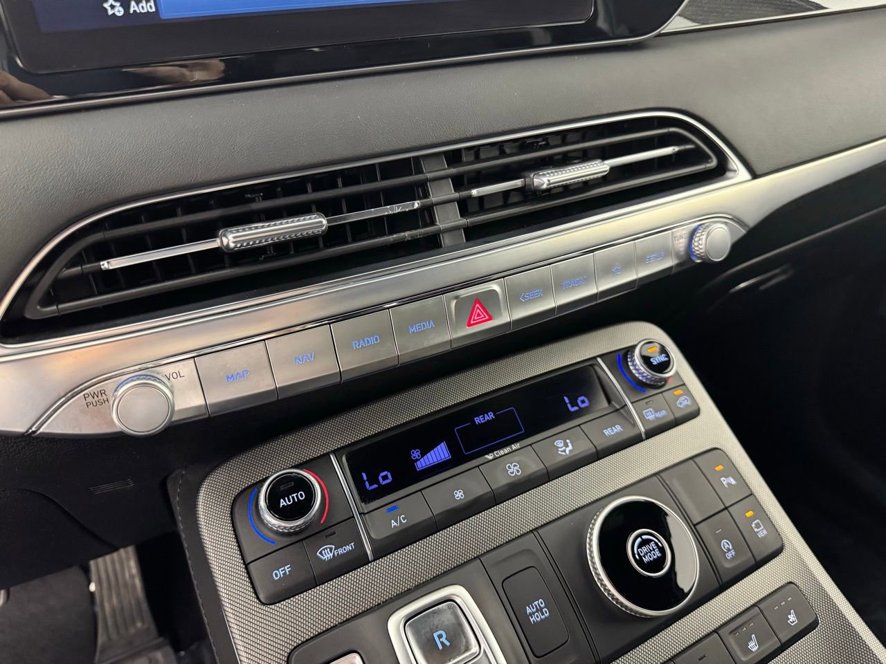 Used 2022 Hyundai Palisade Calligraphy w/ Winter Package FWD image 28