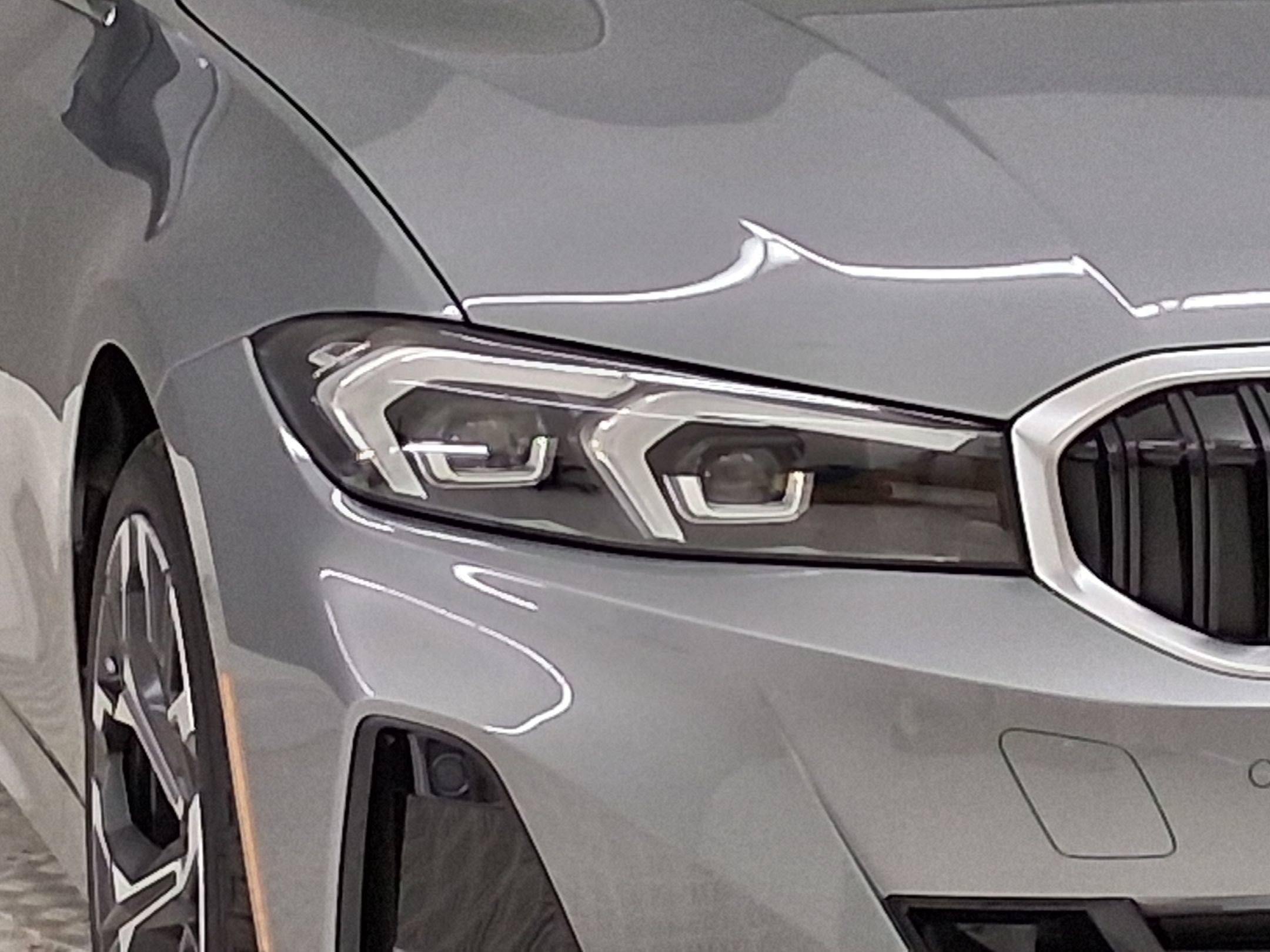 New 2026 BMW 330i Sedan w/ Convenience Package RWD image 9