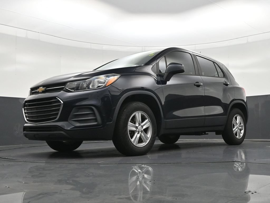 Used 2022 Chevrolet Trax LS AWD/4WD image 23