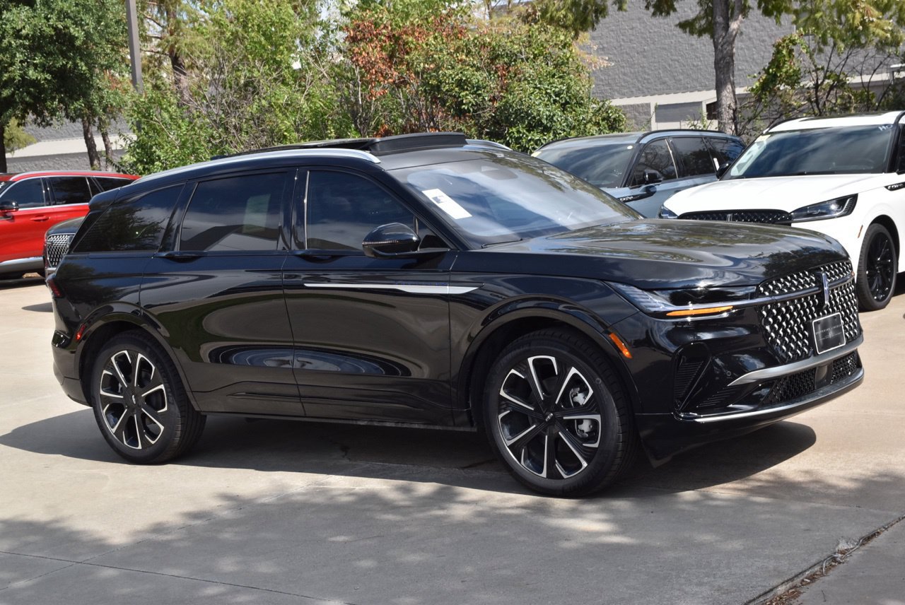 New 2026 Lincoln Nautilus Reserve AWD/4WD image 4
